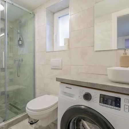 Leaf Song 1 アパート *