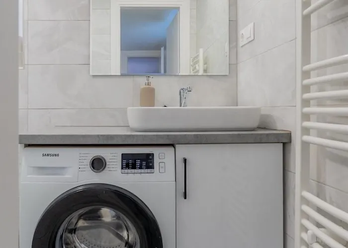 Leaf Song 1 Apartament